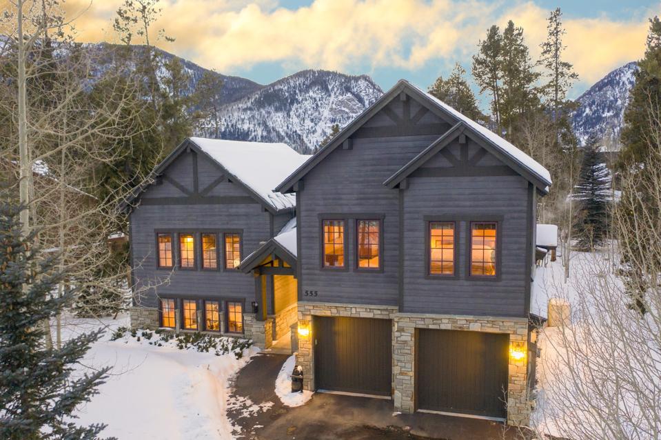 exterior vacation home in frisco, colorado, at 555 Water Dance Drive