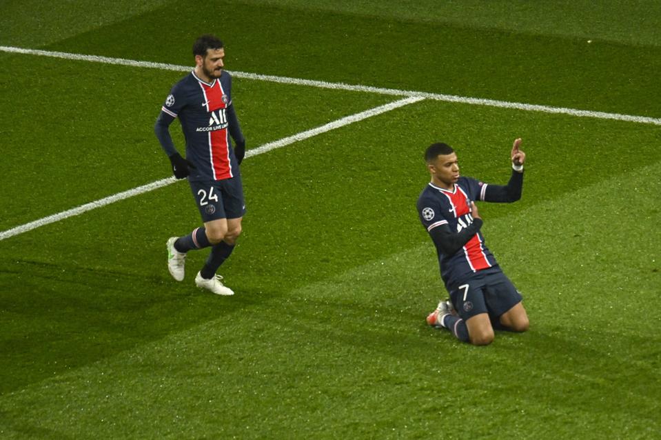 Lackluster Paris Saint-Germain Survives To Eliminate FC Barcelona From The Champions League