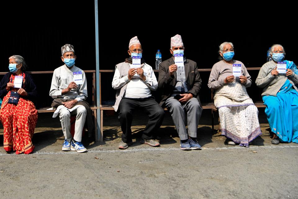 TOPSHOT-NEPAL-HEALTH-VIRUS-VACCINE