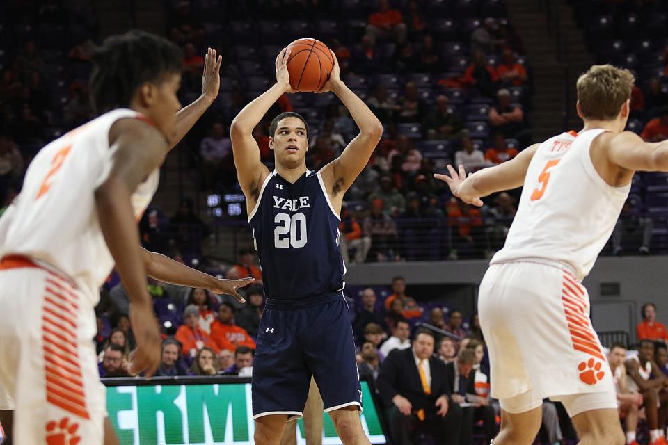 COLLEGE BASKETBALL: DEC 22 Yale at Clemson
