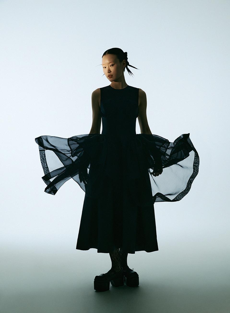 FW21 EDWARD의 크리스마스 룩, 민주 김.