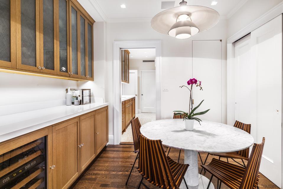 breakfast room in apartment 2a at 1000 park avenue manhattan new york city