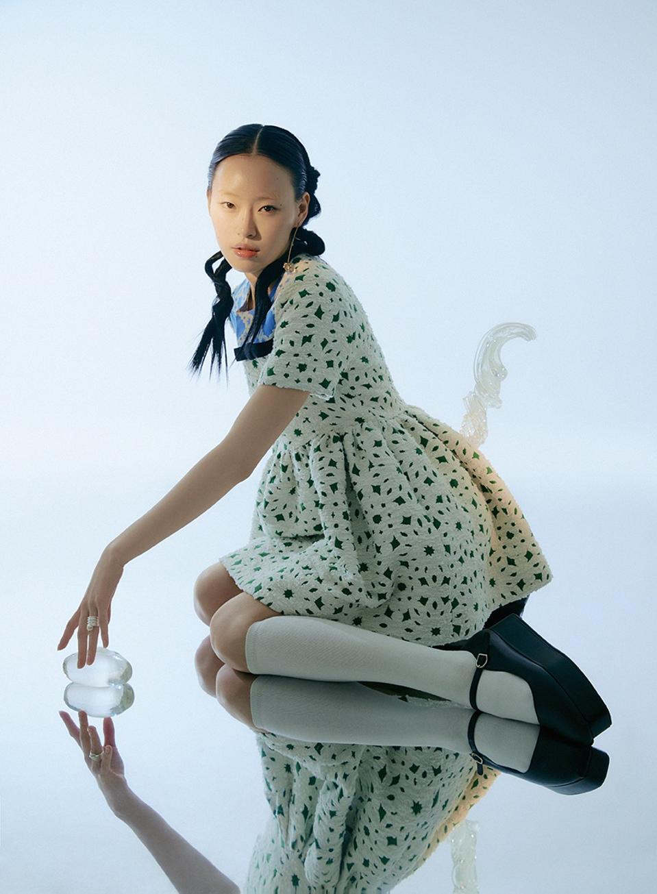 FW21 EDWARD의 크리스마스 룩, 민주 김.