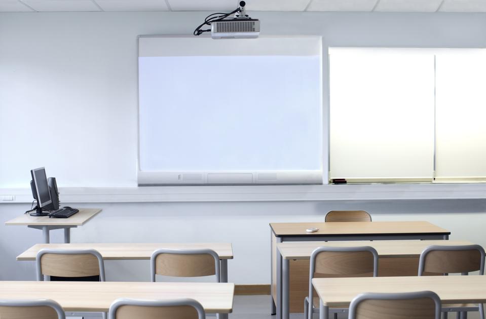 classroom wtih interactive white board