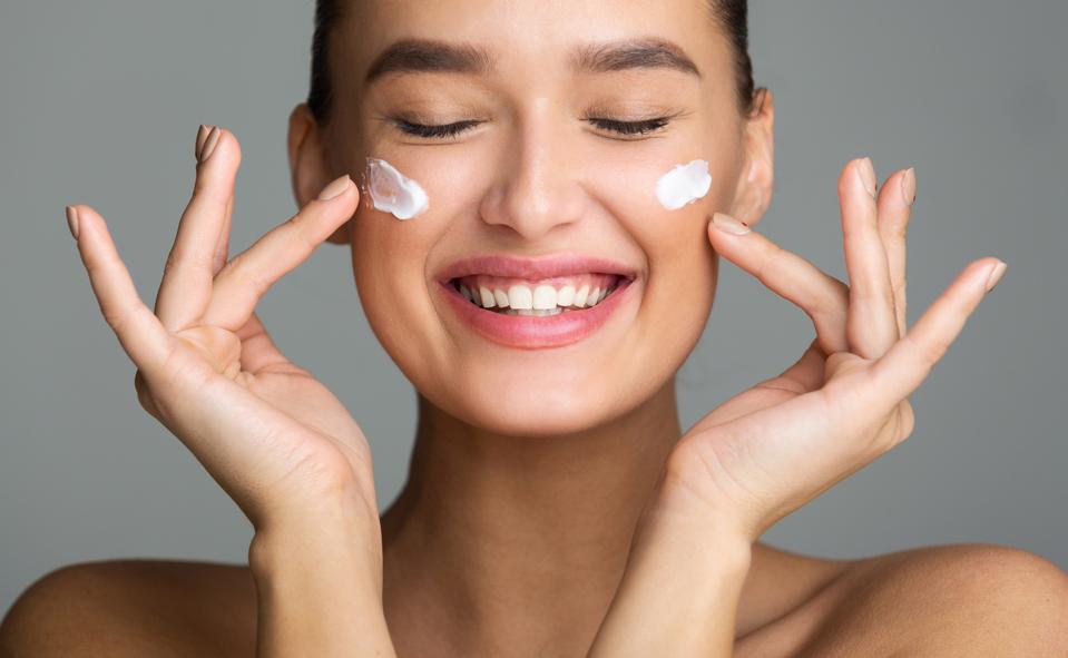 The Best Skincare Routine According To A Dermatologist The Best Skincare Routine According To A Dermatologist
