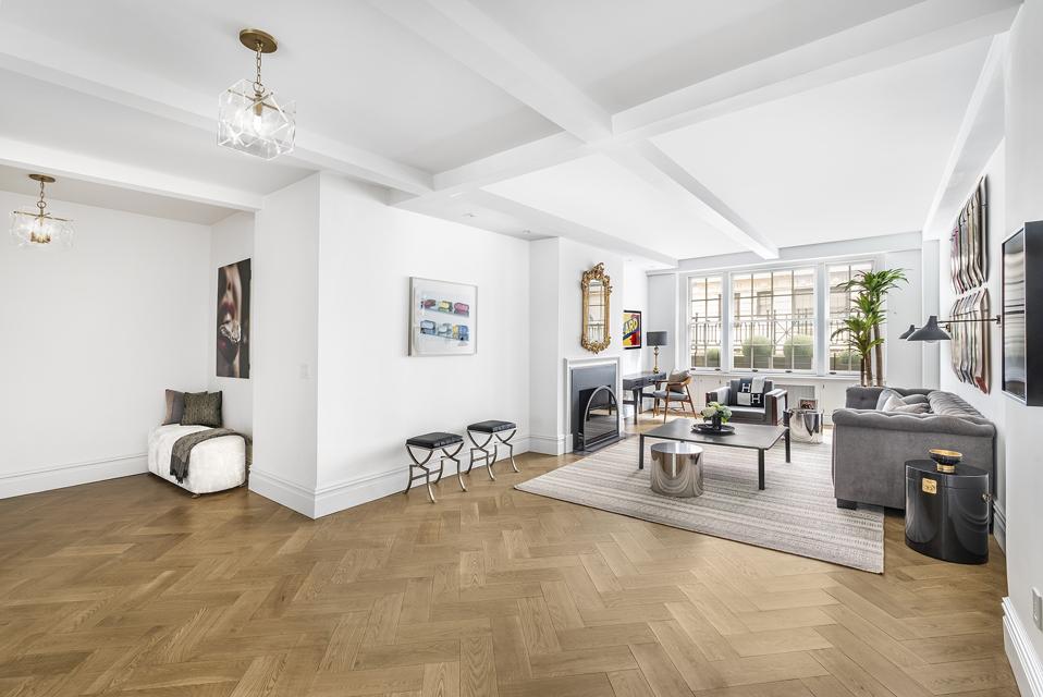 living room in 130 East 67th Street, 3C new york city manhattan apartment