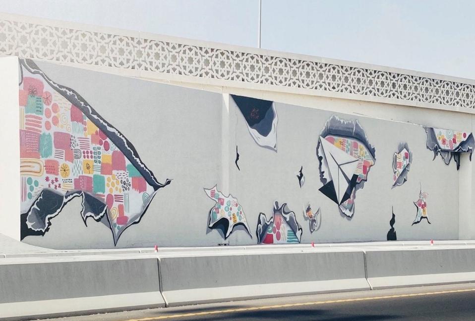 Street art along the Dohar Expressway
