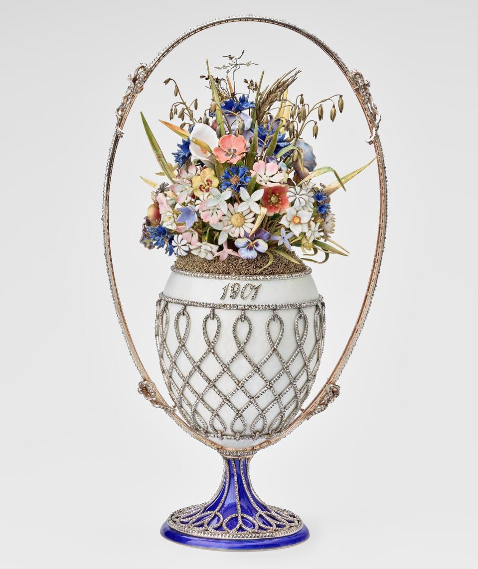 Basket of flowers egg, Fabergé. Silver, parcel-gilt, gold, enamel, diamonds, 1901