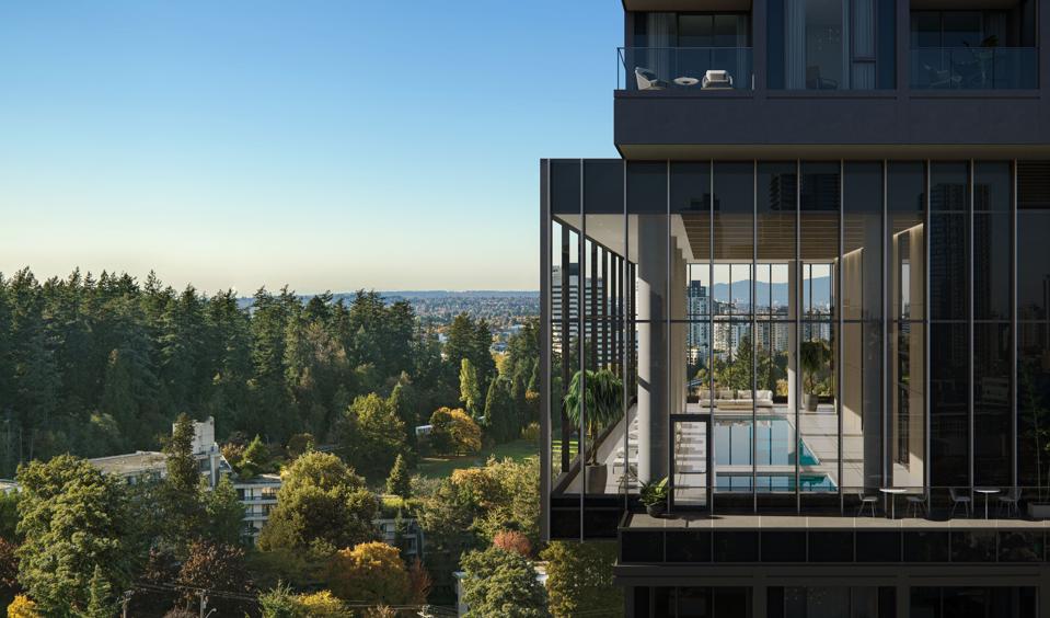 A view of the Horizon Pavilion with the pool and Jacuzzi.