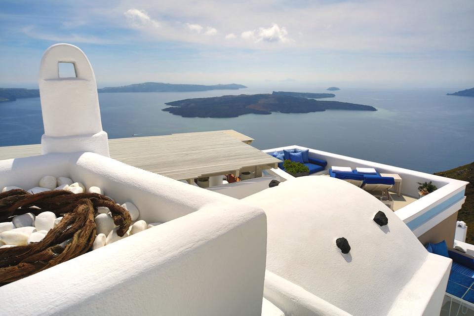 The exterior design of the hotel Santorini Sky.