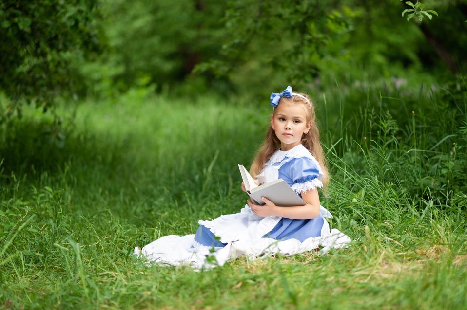 Little,Cute,Girl,In,A,Costume,Of,″alice,From,Wonderland″