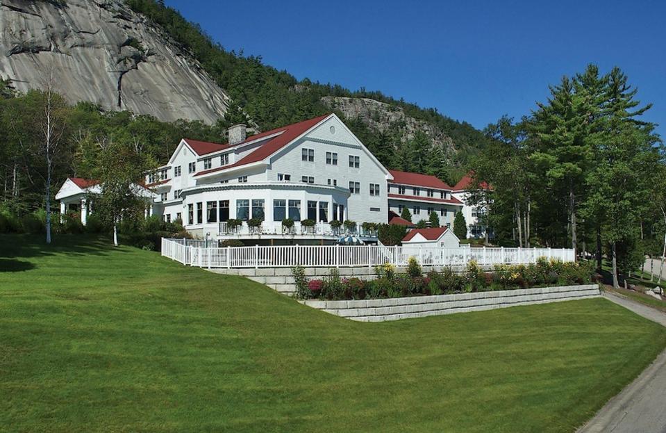 White Mountain Hotel & Resort