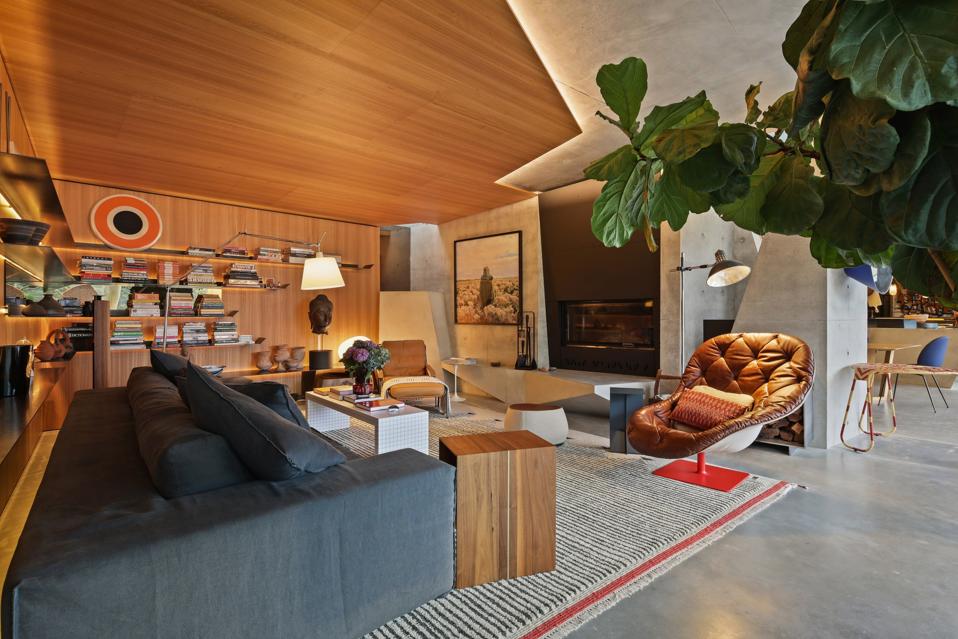 media room inside pascale gomes-mcnabb modern 25 Neerim Castle Cove, Sydney, Australia