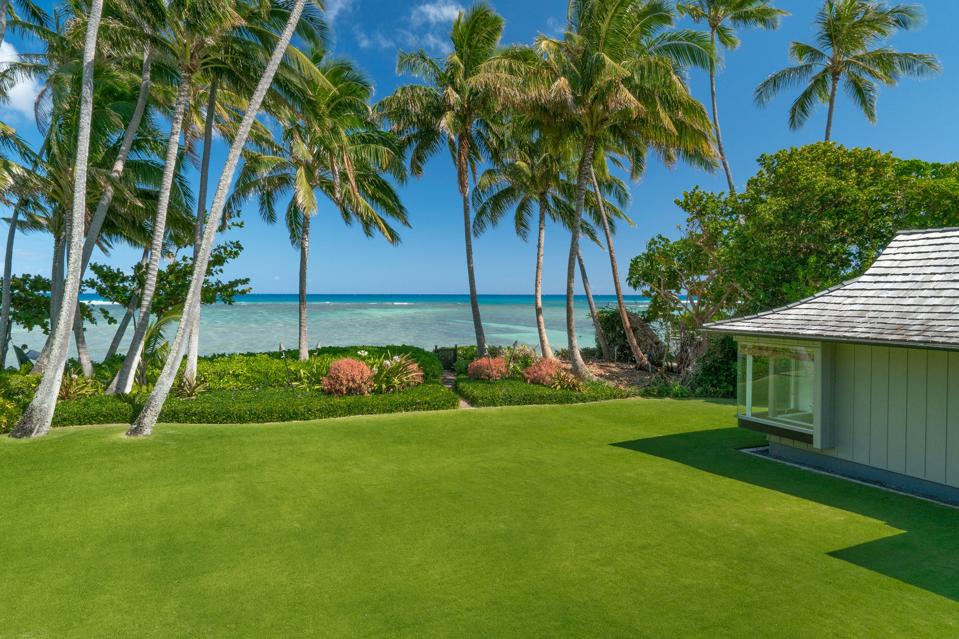 rare 1.75 Acres, Largest Kahala Avenue Beachfront Property 4679B Kahala Avenue