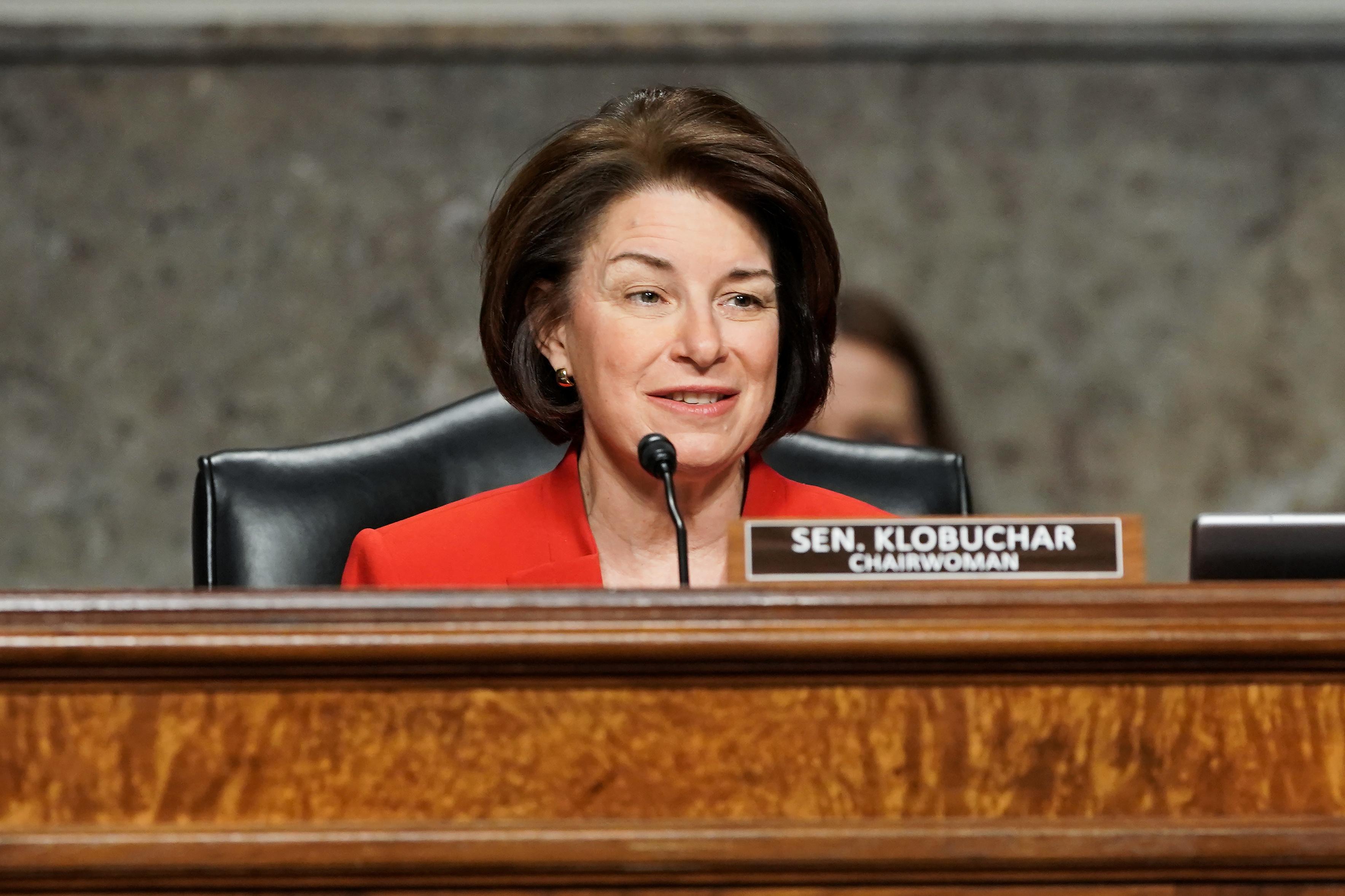 Apple Flip-Flops: Will Now Testify At Senate Hearing After Criticism From Lawmakers - Vimarsana News