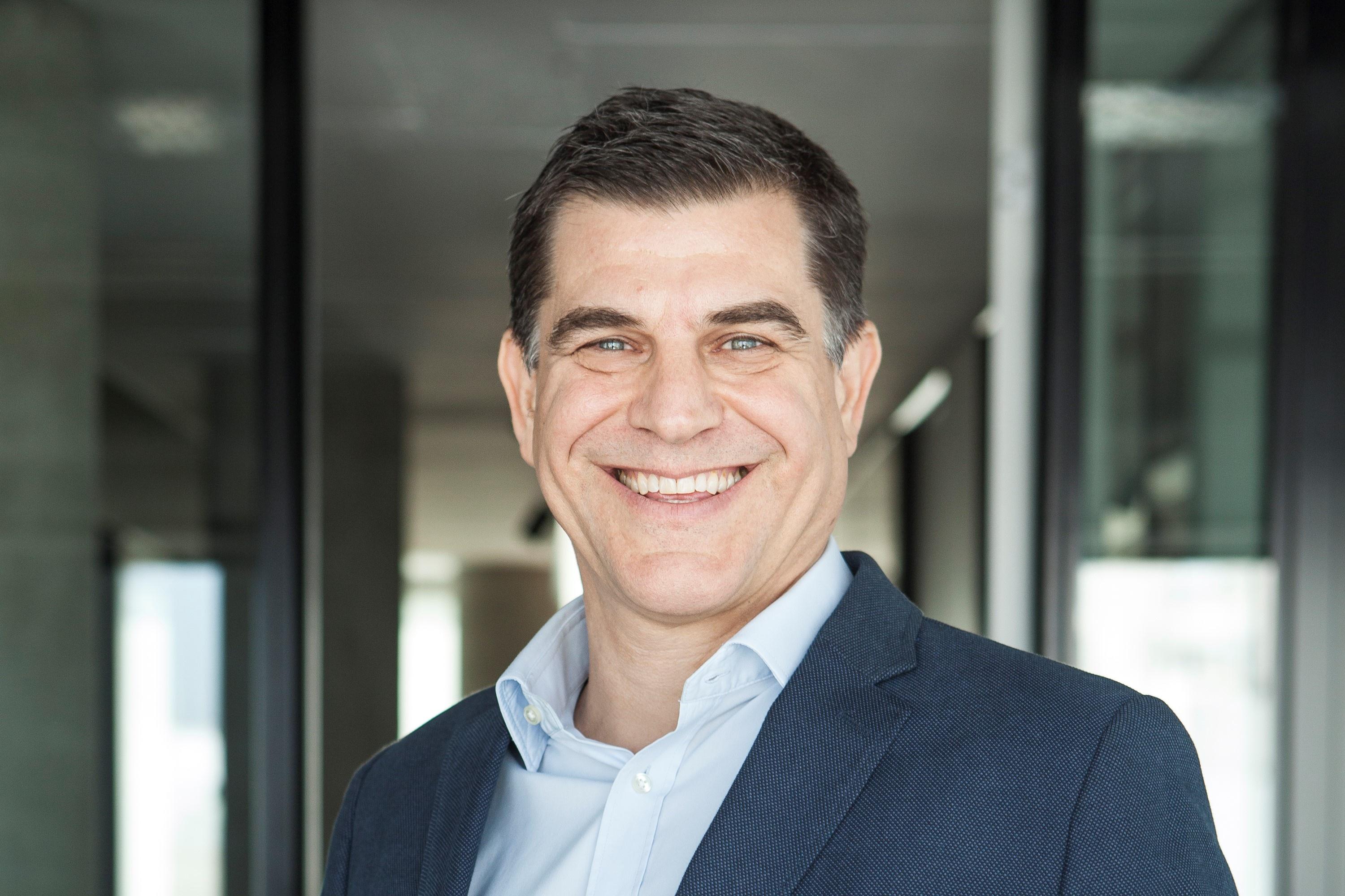 Headshot of Nicolás Szekasy a cofounder and managing partner at Kaszek Ventures.