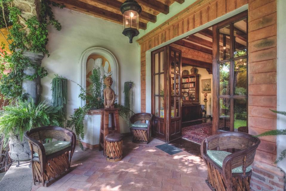 Patio Garden Villa Solano dice de Solano o Devalos 71, Centro. San Miguel de Allende