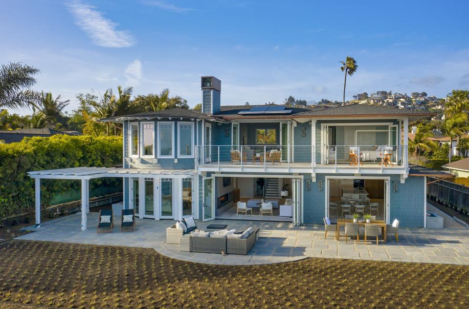 exterior patio backyard at 1631 Shoreline Dr, Santa Barbara, CA 93109