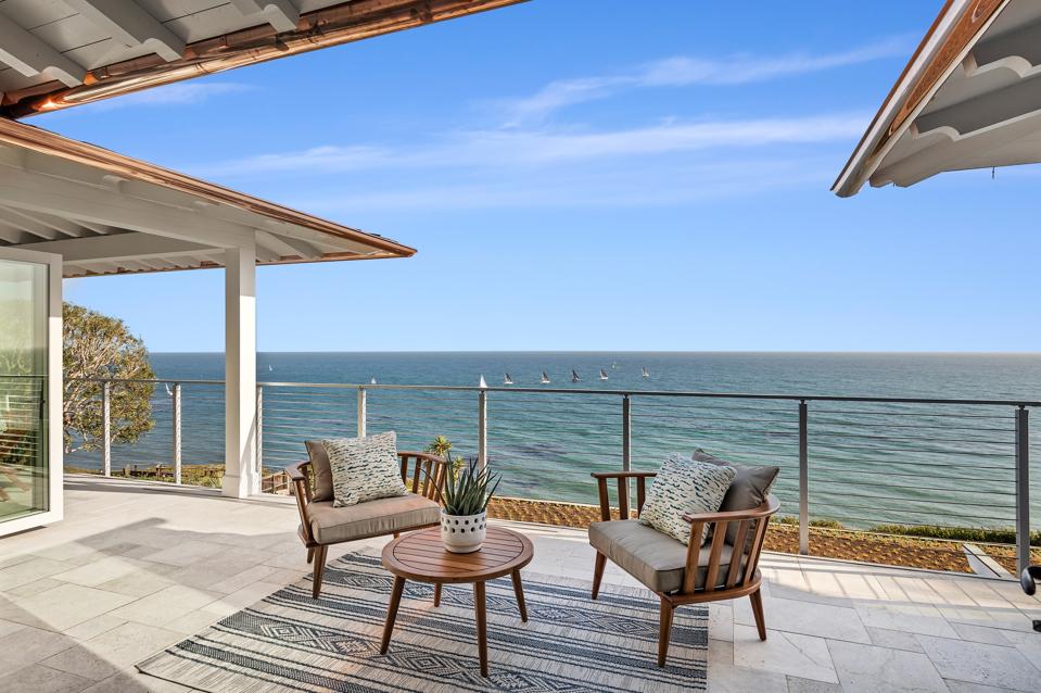 outdoor terrace at newly built home 1631 Shoreline Dr, Santa Barbara, CA 93109