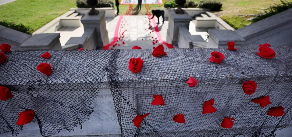 Tribute Installed At Hollywood Forever Cemetery For Victims Of COVID-19 Pandemic