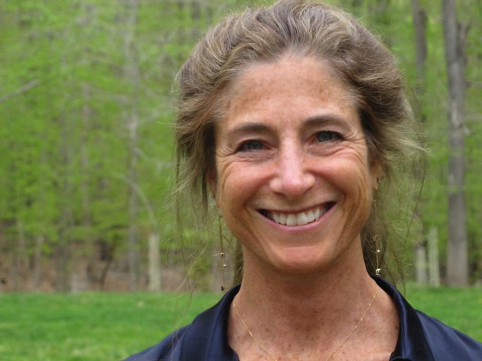 Dr. Tara Brach, worldwide meditation expert and author of Trusting The Gold, developed the R.A.I.N. method.