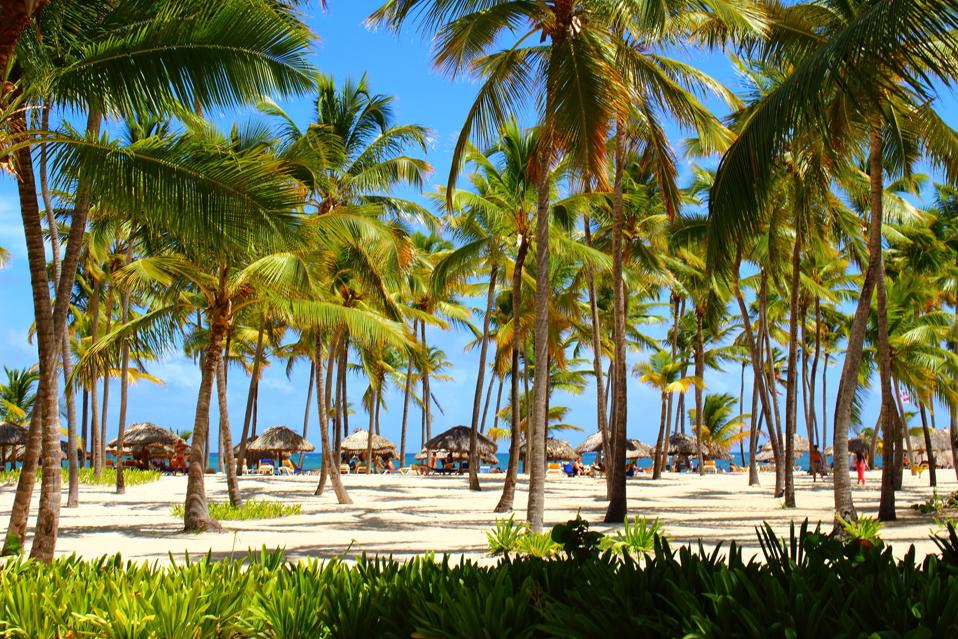 Roatan, Honduras quit your job live abroad cheap places to visit