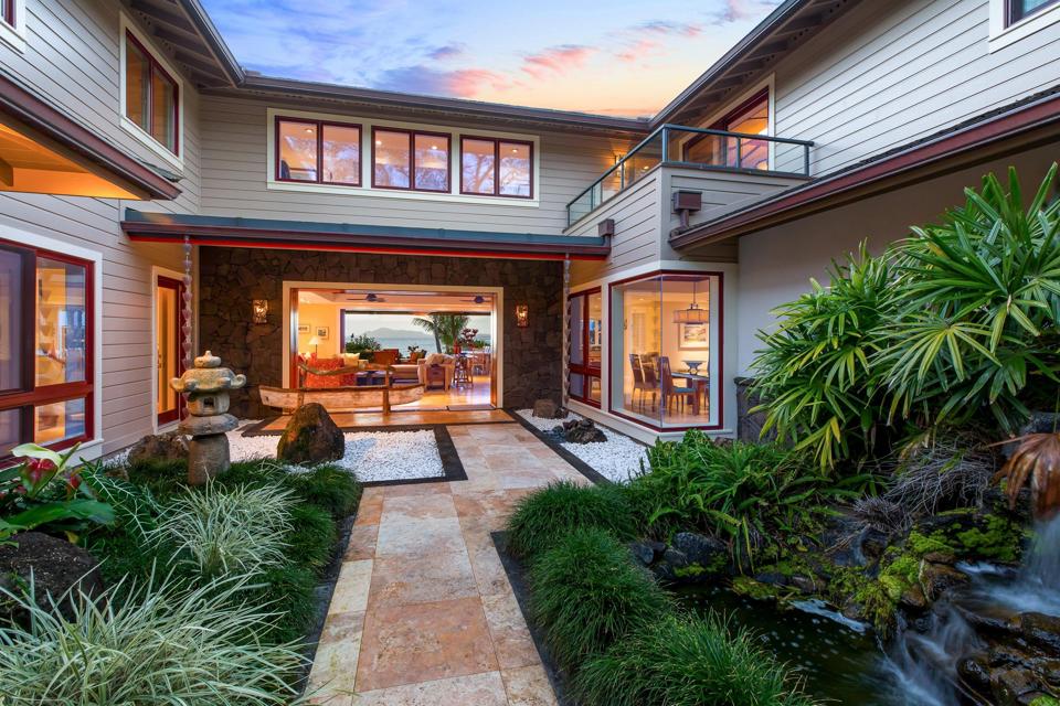 courtyard entry at 445 Portlock Road - Oahu, Hawaii Honolulu, HI, USA