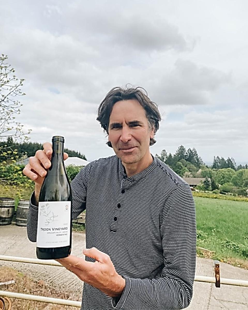 John Grochau of Grochau Cellars in the Eola-Amity Hills AVA tasting and sharing his thoughts on a Vermentino from winemaker Nate Wall of Troon Vineyard in the Applegate Valley