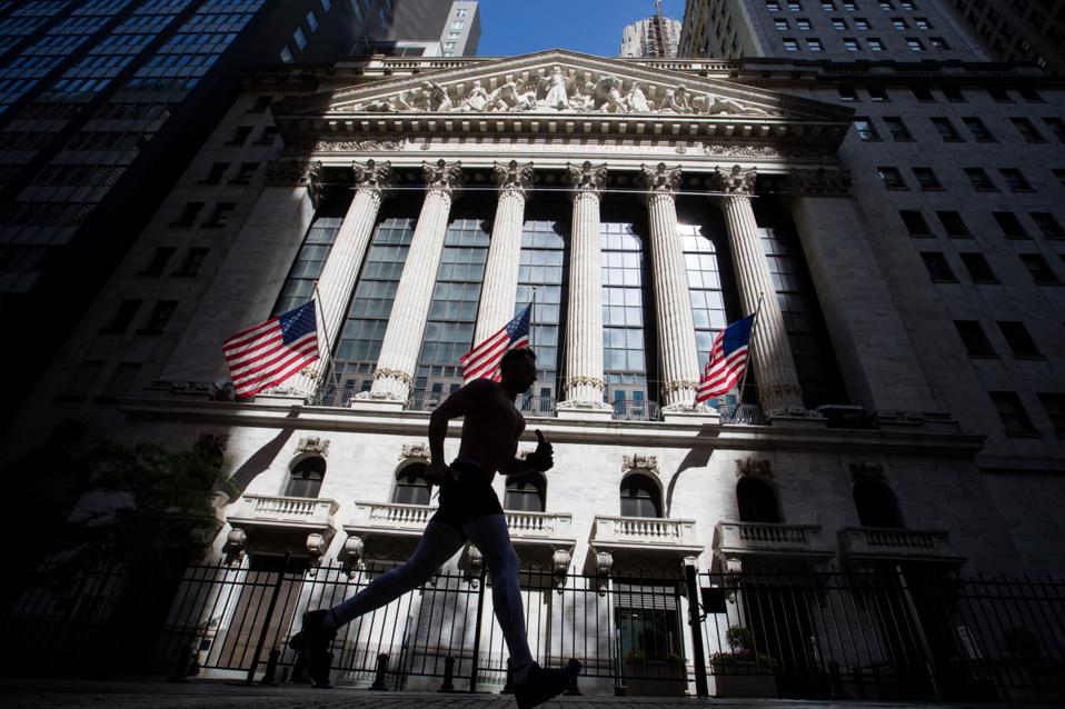 NYSE Membuka Semula Dagangan Kepada Beberapa Pembuat Pasaran Kerana Saham AS Meningkat Keuntungan