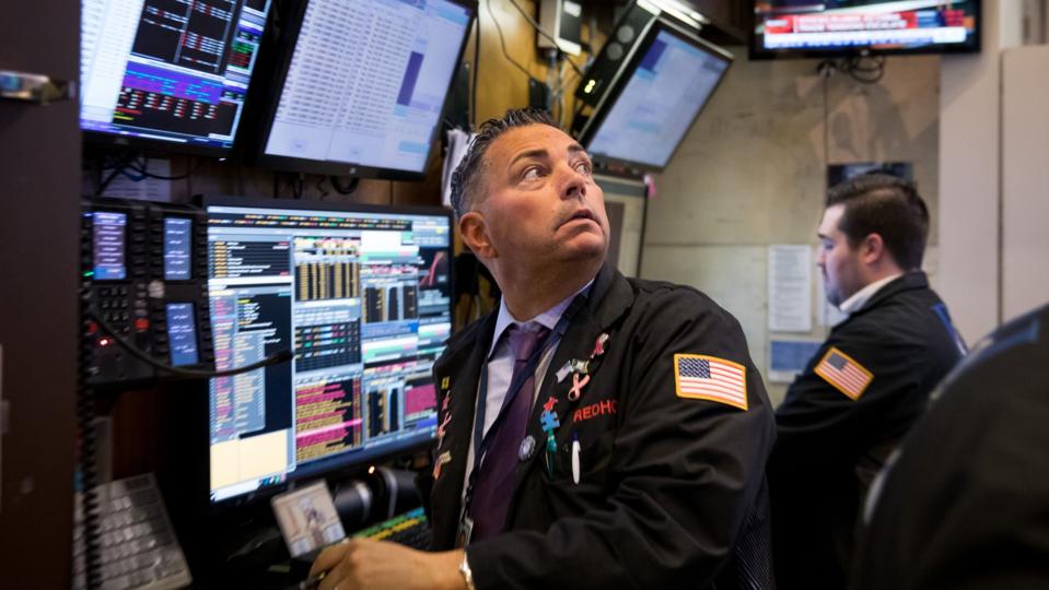 Berdagang Di Lantai NYSE Sementara Saham, Komoditi Merudum Ketika China Menarik Kembali