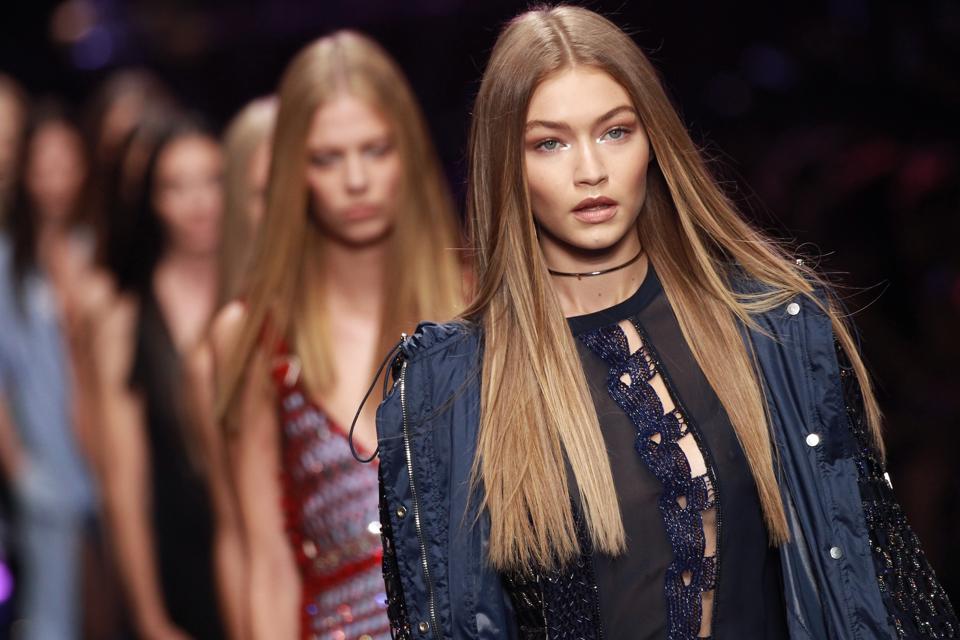 Versace - Runway - Milan Fashion Week SS17