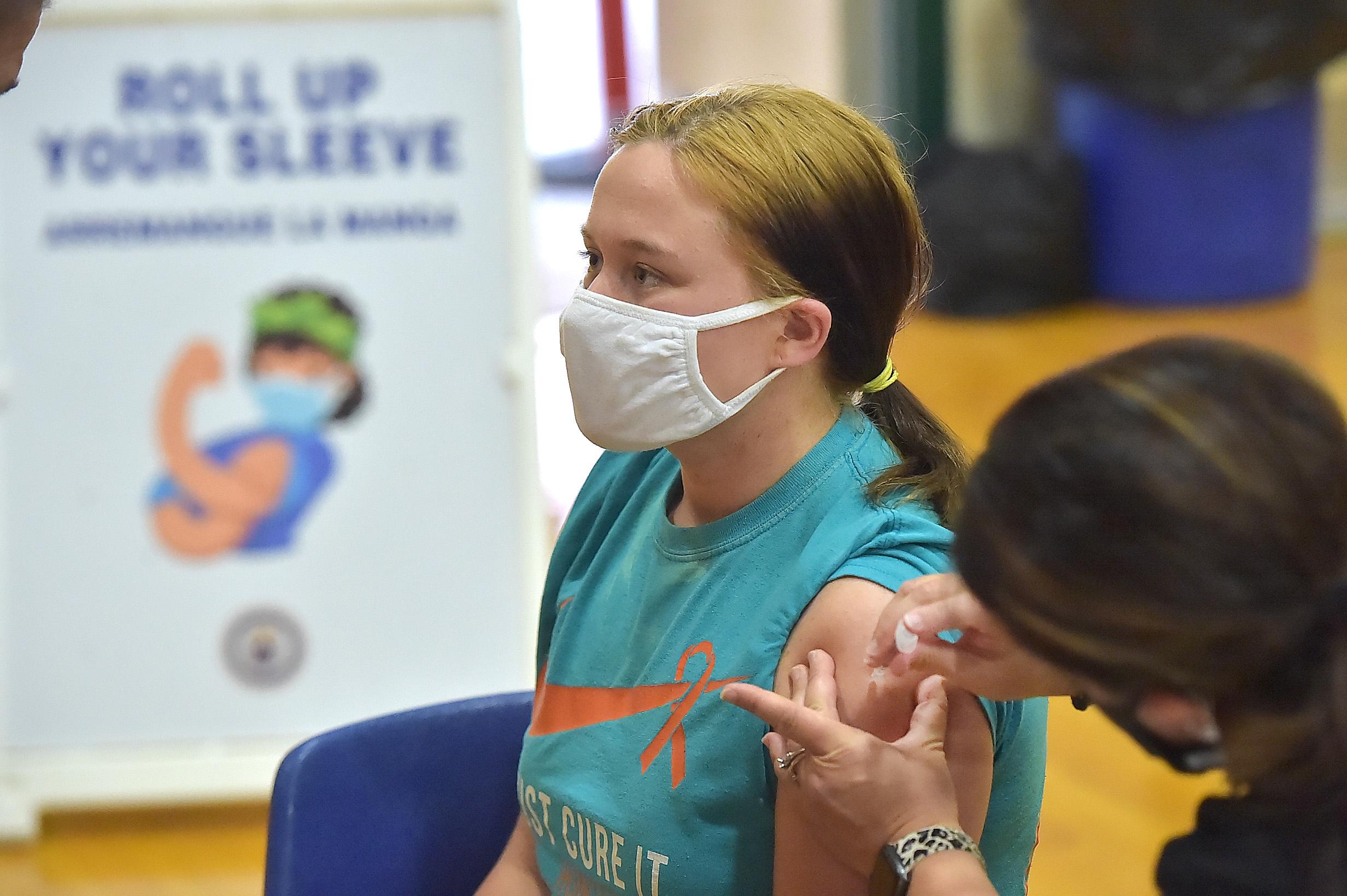 Doctors Tweet About Vaccinating Their Children With Covid-19 Vaccines Imminently Available For 12 To 15 Year Olds - Vimarsana News