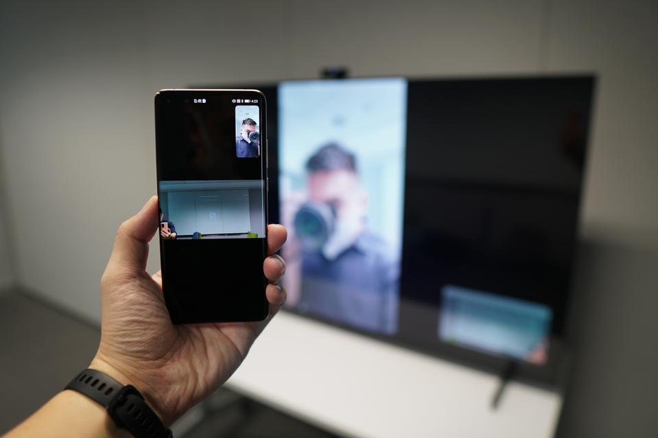 Huawei Vision doing a video call with a Huawei phone.