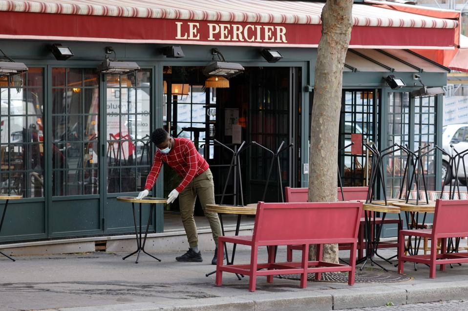 French bars, cafes and restaurants prepare to reopen outdoors on 19 May