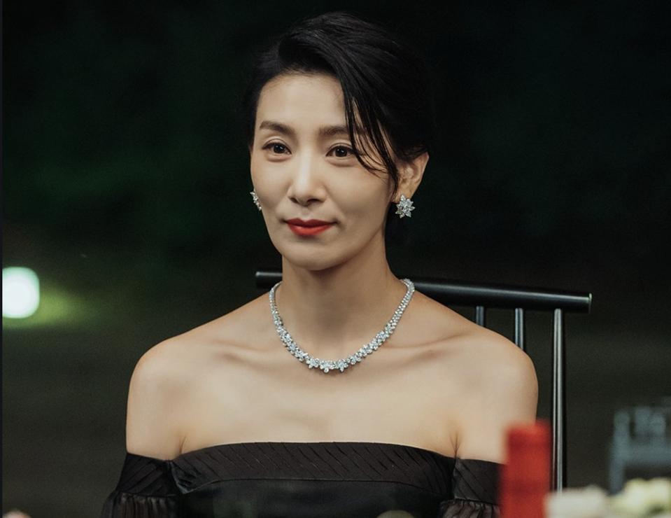Kim Seo-Hyung Describes Her Charismatic Character In The K-Drama ‘Mine