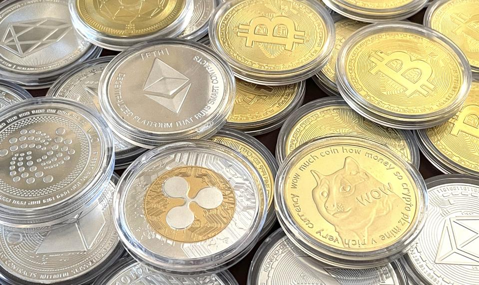 EOS, a cryptocurrency, along with other cryptocurrencies.