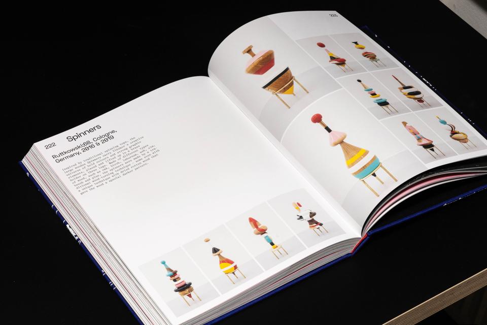 Henrik Vibskov Torsten och Wanja〜　アートブック Henrik VIbskov Has A New Book Archiving His Greatest Fashion