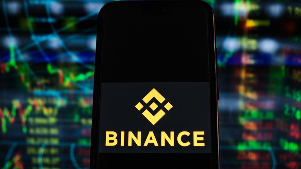 Dans Cette Illustration Photo, Un Logo Binance Vu Affiché Sur ...