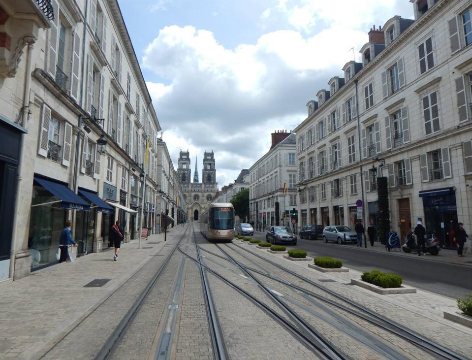 Rue Jeanne d'Arc, Orléans, France