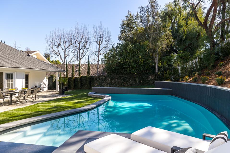 james shaffer korn guitarist backyard swimming pool 2833 deep canyon beverly hills 90210