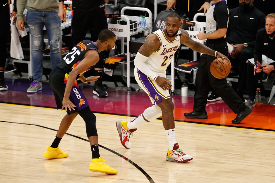 Los Angeles Lakers Look Like The Underdogs Following Listless Game 1 Loss To Phoenix Suns