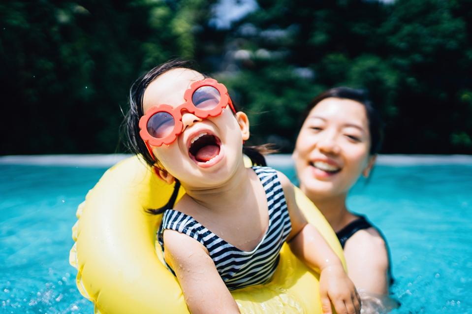 After a difficult pandemic year, mom and child go on vacation