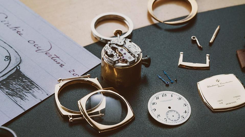 Vacheron Contantin built everything, including the case, movement, dial and crystal, according to early 19th century techniques, and components.