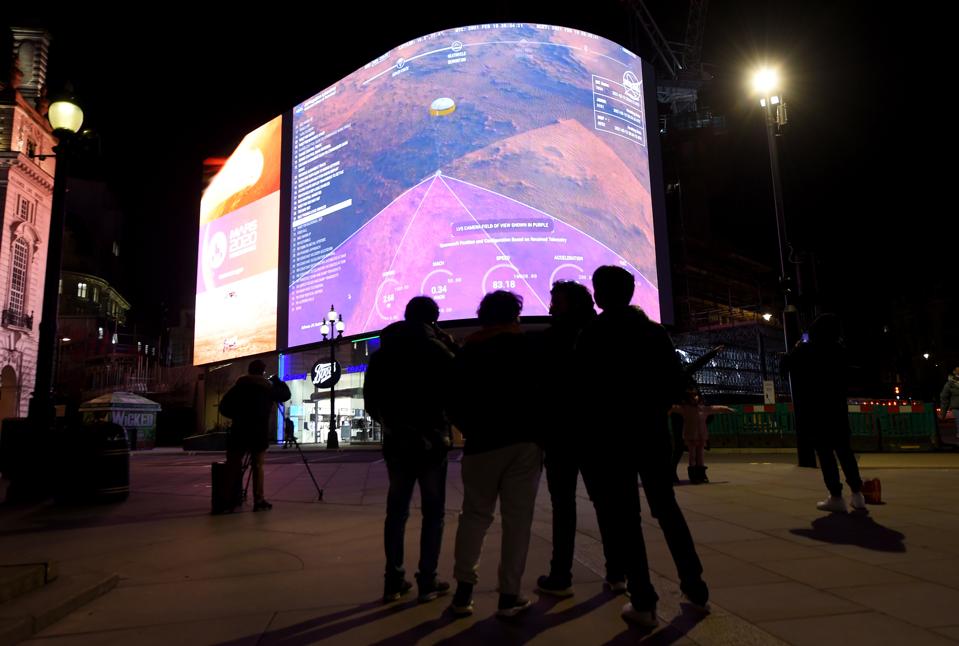 Live From Mars: Atterrissage de la persévérance de la NASA diffusé en direct sur Piccadilly Lights
