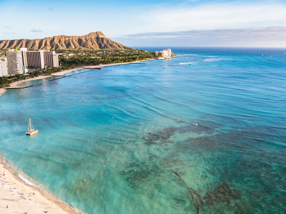 Waikiki Beach and Diamond Head Volcano, Honolulu, Oahu Island, Hawaii, USA best beaches