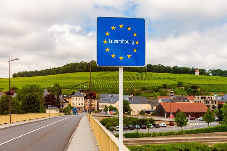 Entrance Sign to Luxembourg