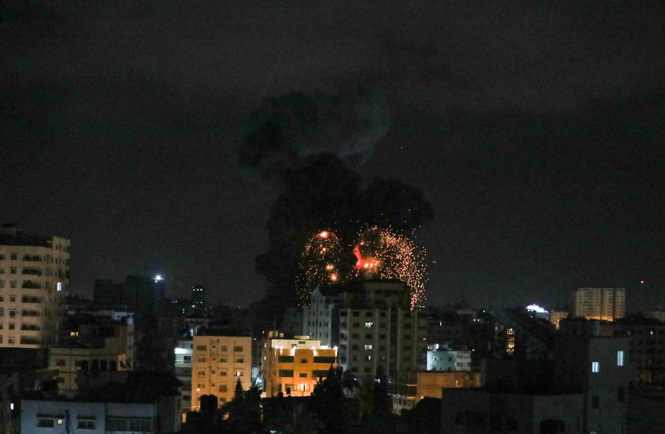 Israel resumes airstrikes on Gaza Strip