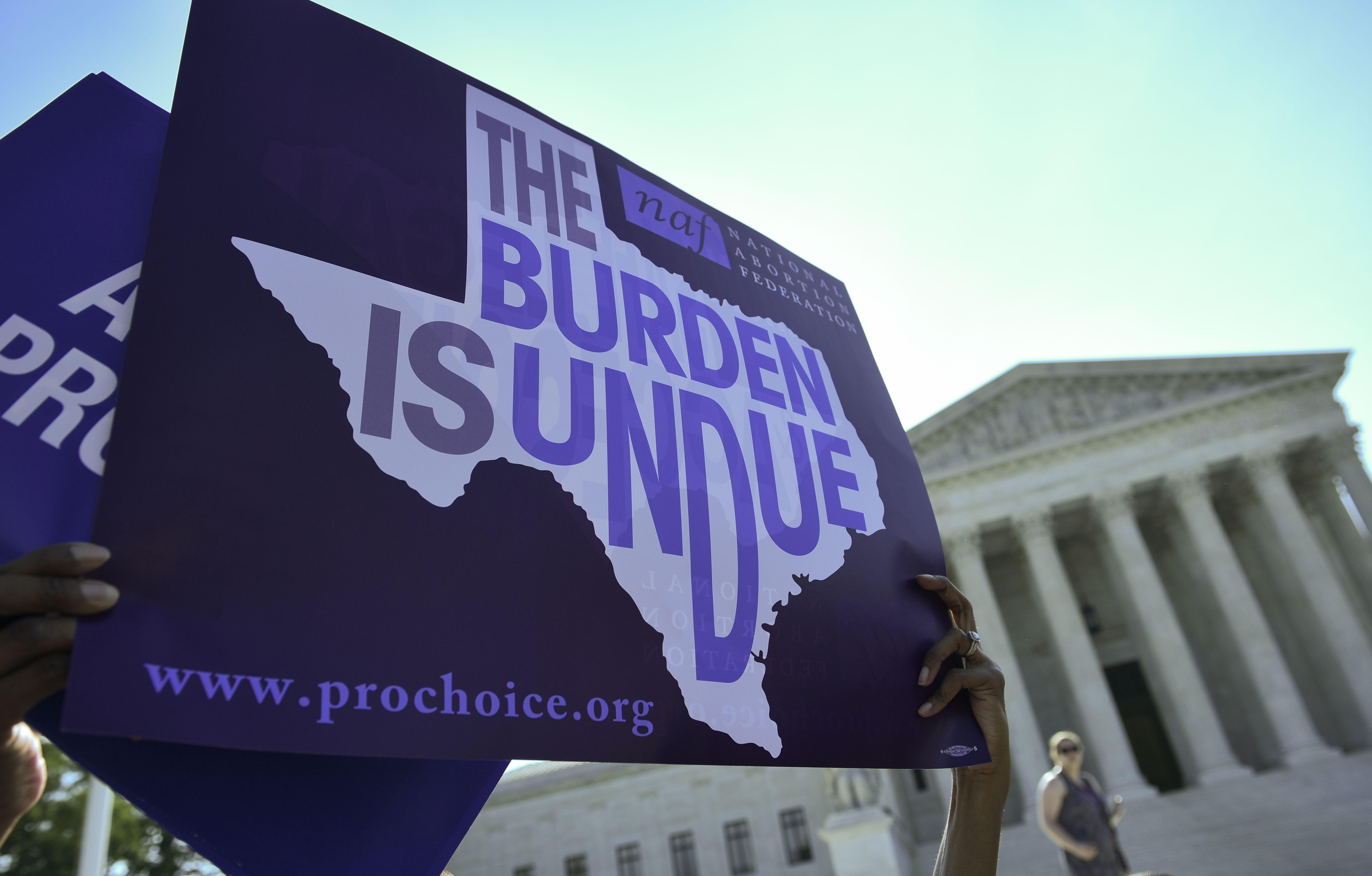 Texas Lawmakers Move To Make Abortion A Felony If Roe V. Wade Is Overturned - Vimarsana News