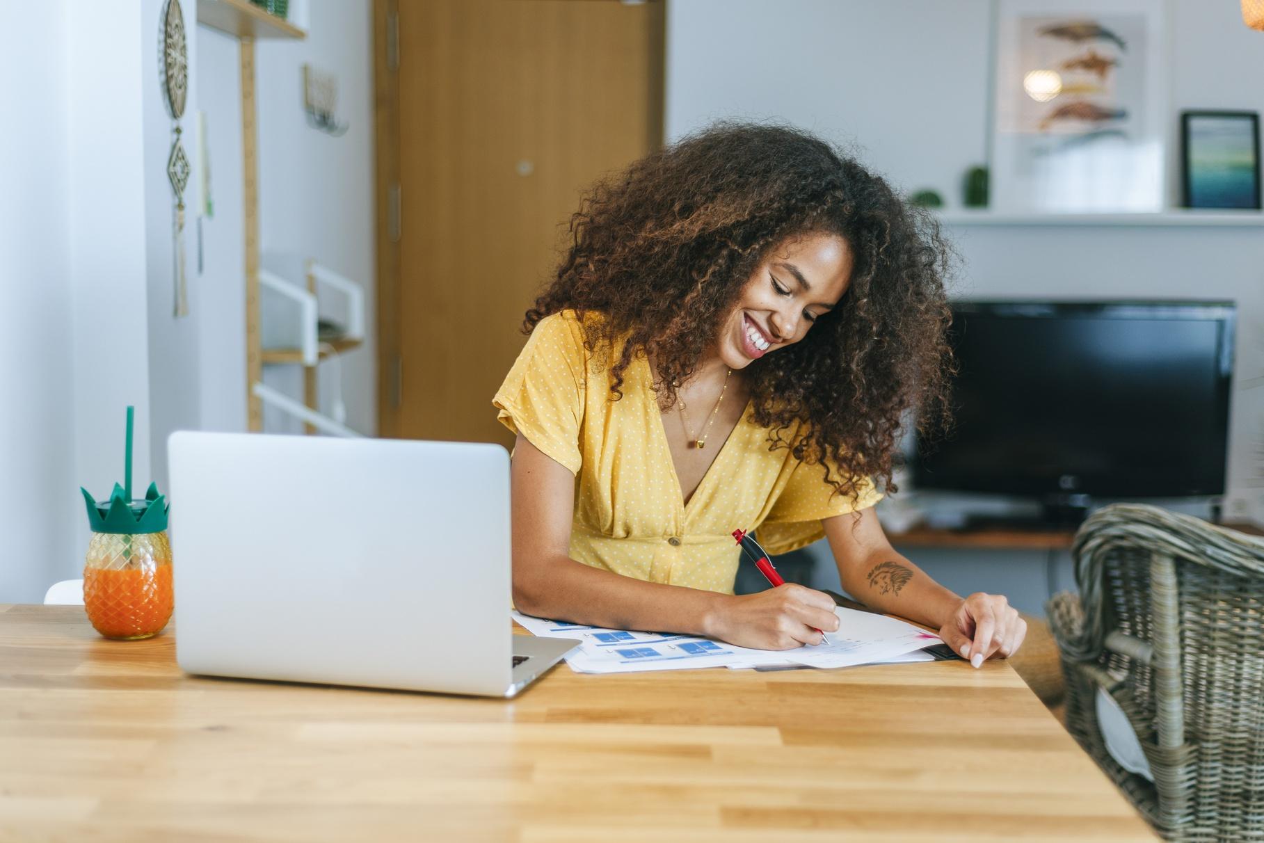 How To Write A Thank You Note That Can Transform Your Career (And Your Life) - Vimarsana News