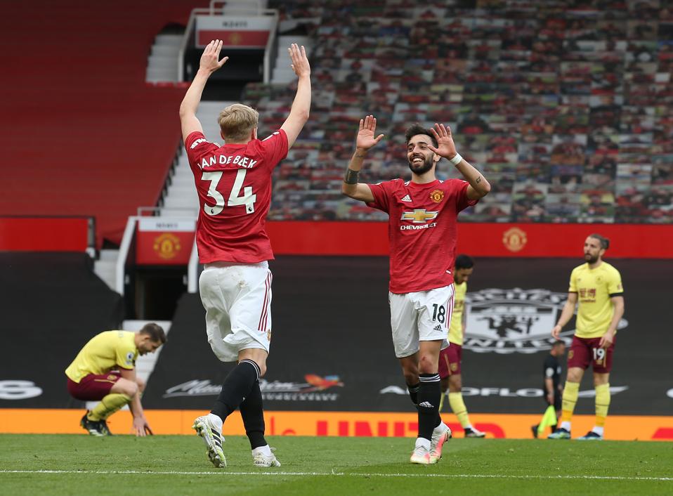 Manchester United v Burnley - Premier League